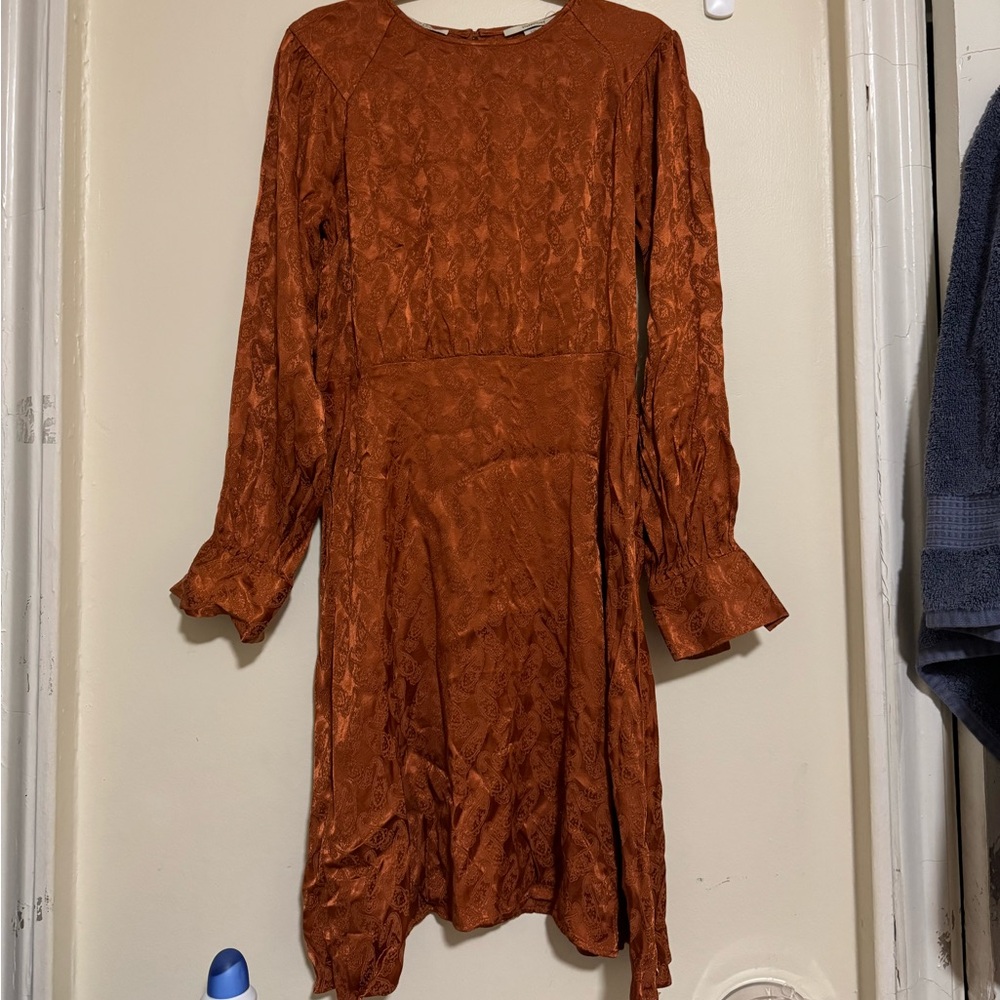 Knee length dress.Silk. Scotch and soda.
